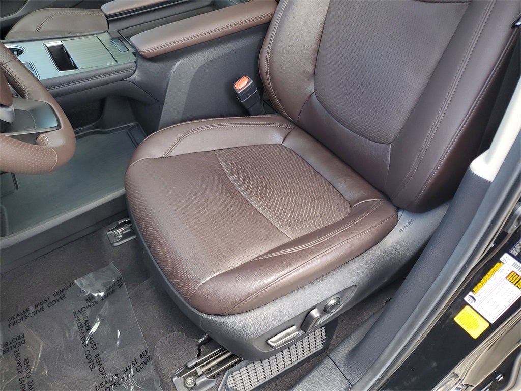 2024 Toyota Sienna Platinum 7 Passenger
