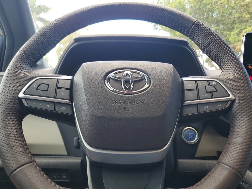 2024 Toyota Sienna Platinum 7 Passenger