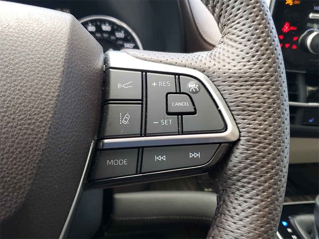 2024 Toyota Sienna Platinum 7 Passenger