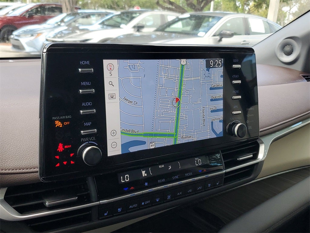 2024 Toyota Sienna Platinum 7 Passenger