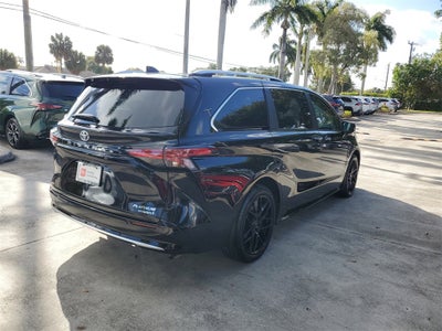 2024 Toyota Sienna Platinum 7 Passenger