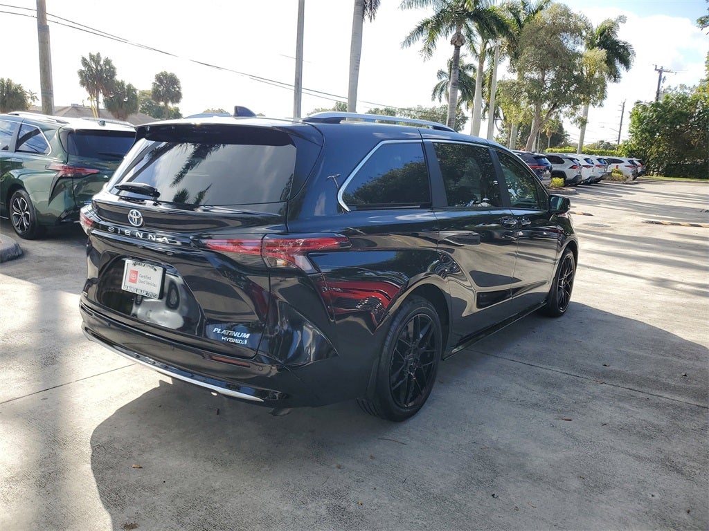 2024 Toyota Sienna Platinum 7 Passenger
