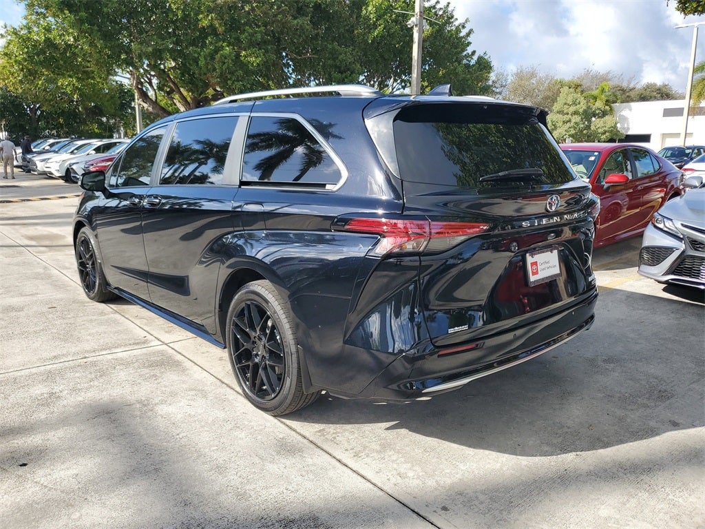 2024 Toyota Sienna Platinum 7 Passenger