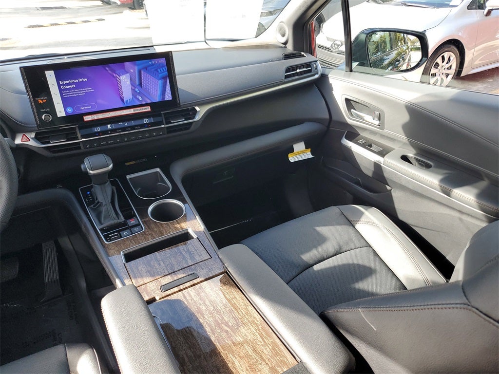 2026 Toyota Sienna Platinum 7 Passenger