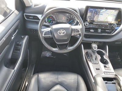 2021 Toyota Highlander Hybrid Platinum