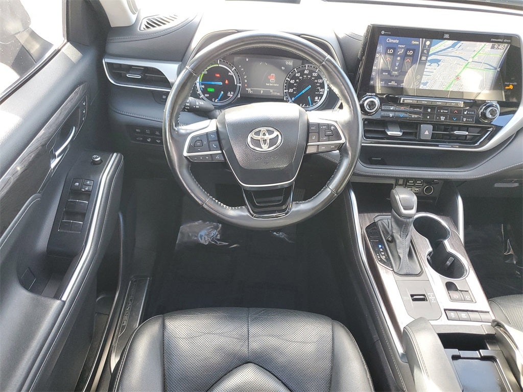 2021 Toyota Highlander Hybrid Platinum