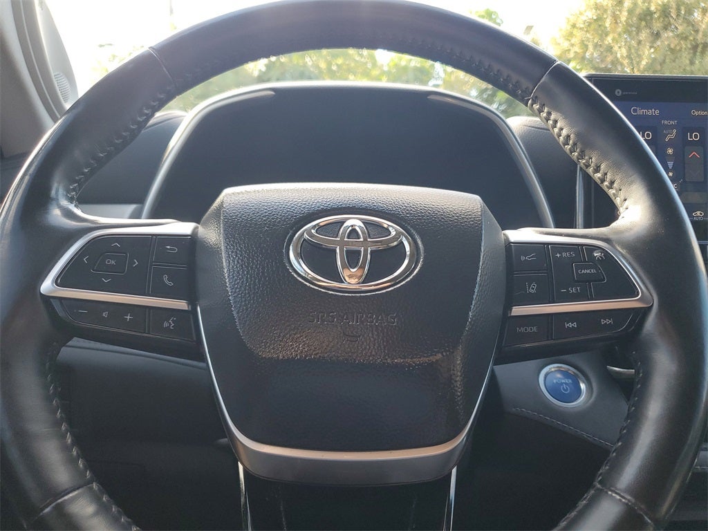 2021 Toyota Highlander Hybrid Platinum