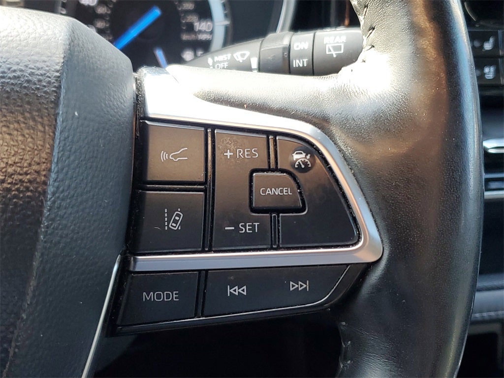 2021 Toyota Highlander Hybrid Platinum