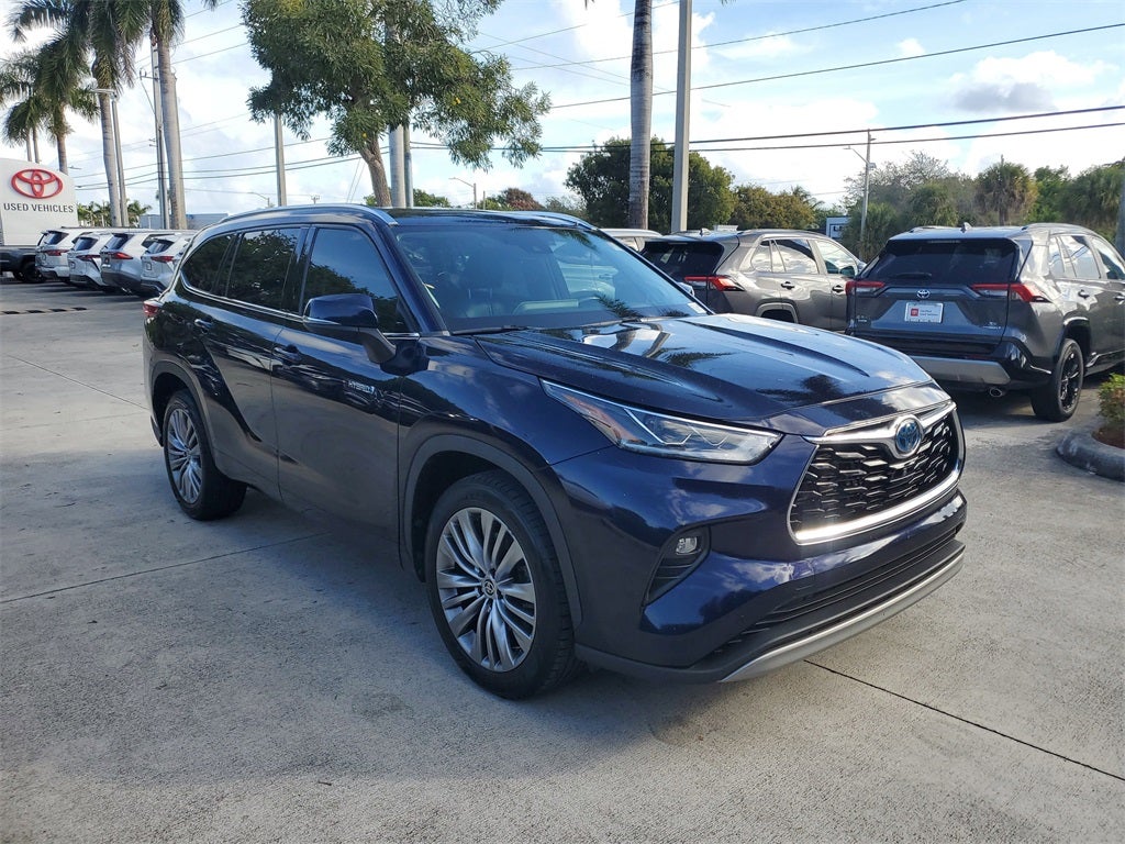 2021 Toyota Highlander Hybrid Platinum