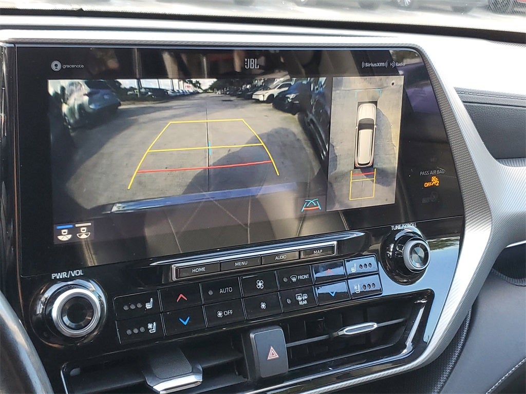 2021 Toyota Highlander Hybrid Platinum