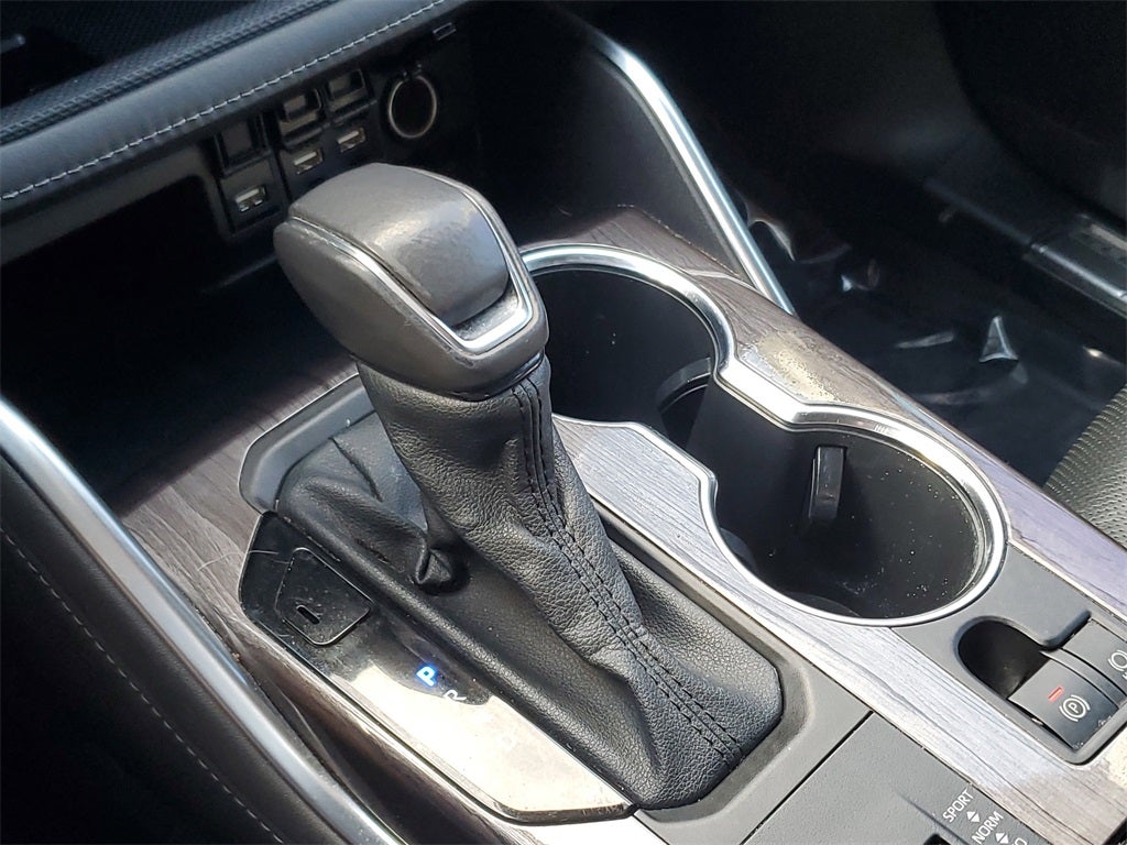 2021 Toyota Highlander Hybrid Platinum