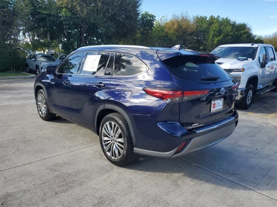 2021 Toyota Highlander Hybrid Platinum