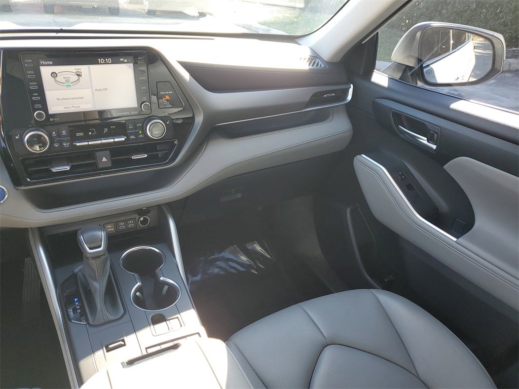 2022 Toyota Highlander Hybrid XLE