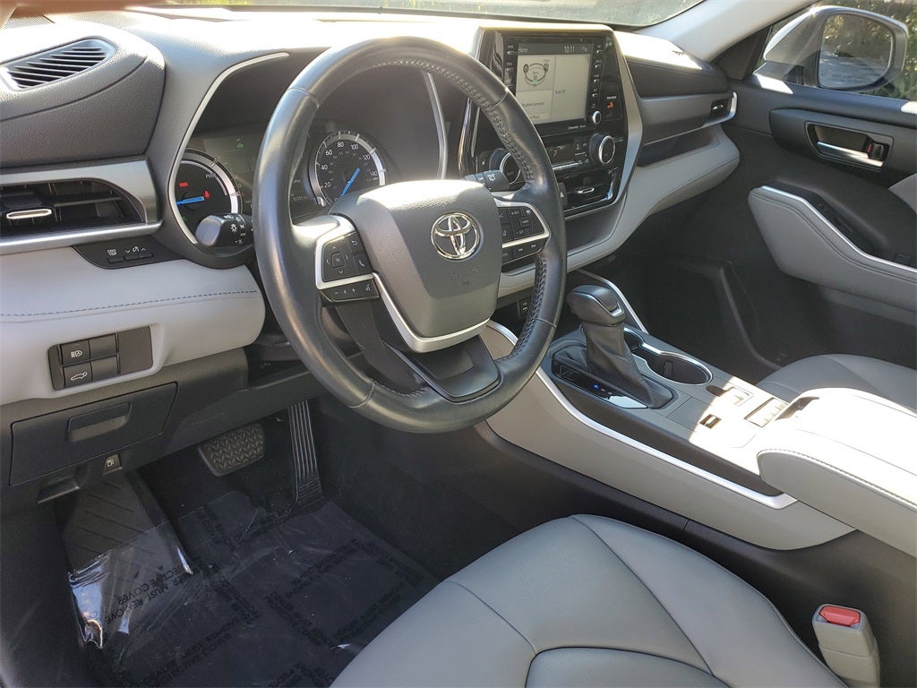 2022 Toyota Highlander Hybrid XLE