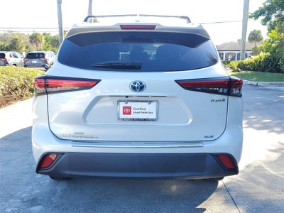 2022 Toyota Highlander Hybrid XLE