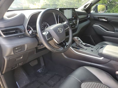 2021 Toyota Highlander XSE