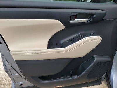 2023 Toyota Highlander Hybrid XLE