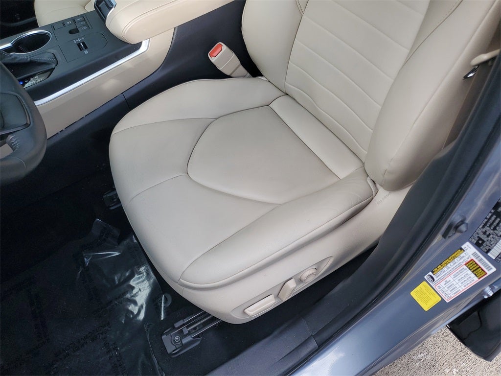 2023 Toyota Highlander Hybrid XLE