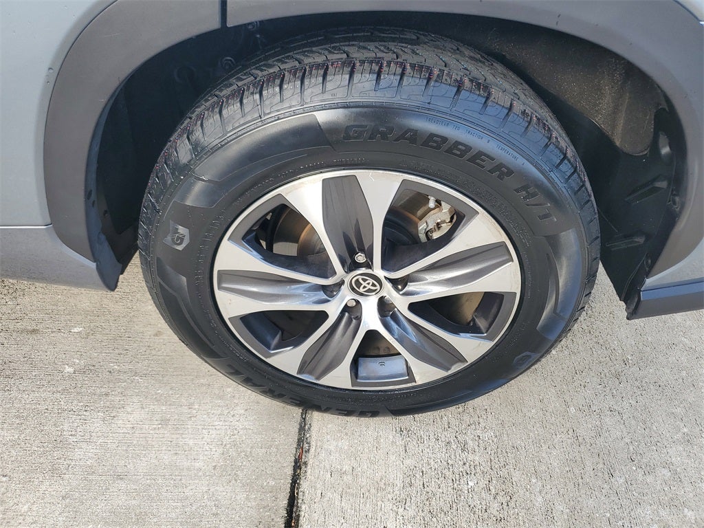 2023 Toyota Highlander Hybrid XLE