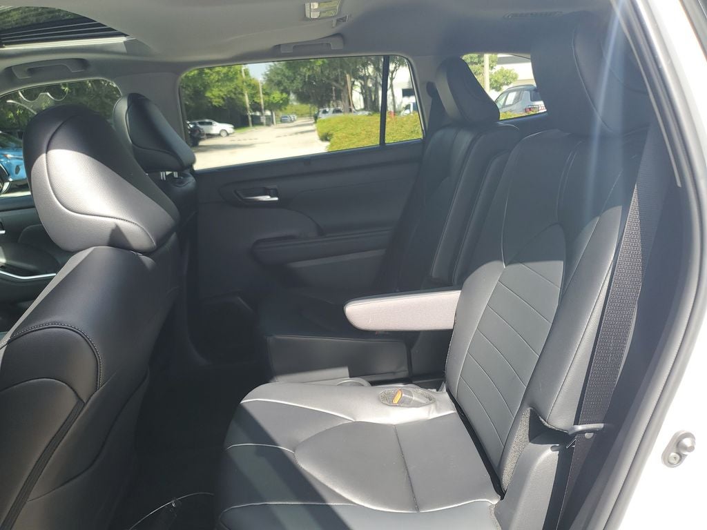 2026 Toyota Highlander Hybrid XLE