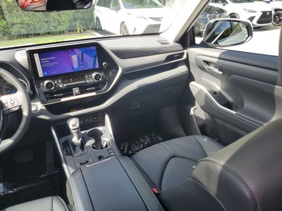 2026 Toyota Highlander Hybrid XLE