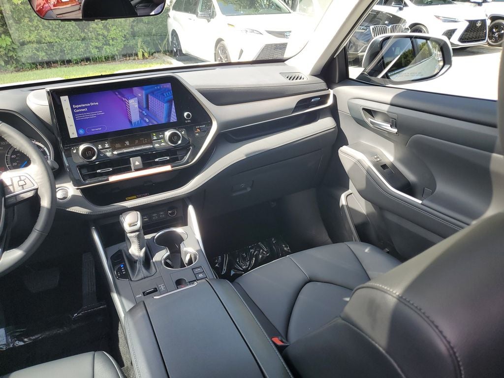 2026 Toyota Highlander Hybrid XLE