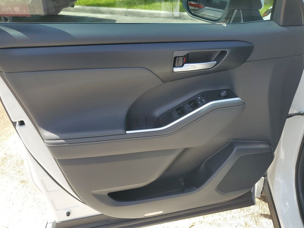 2026 Toyota Highlander Hybrid XLE