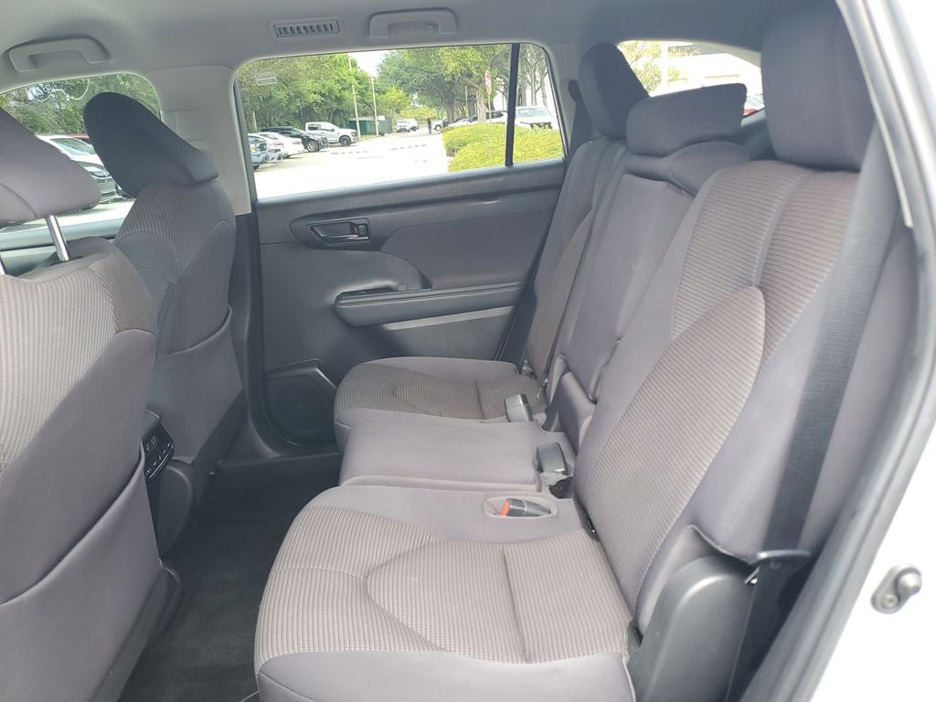 2023 Toyota Highlander LE