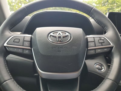 2023 Toyota Highlander LE