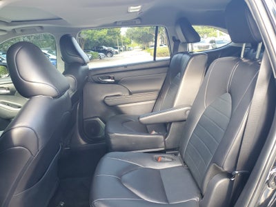 2024 Toyota Highlander XLE