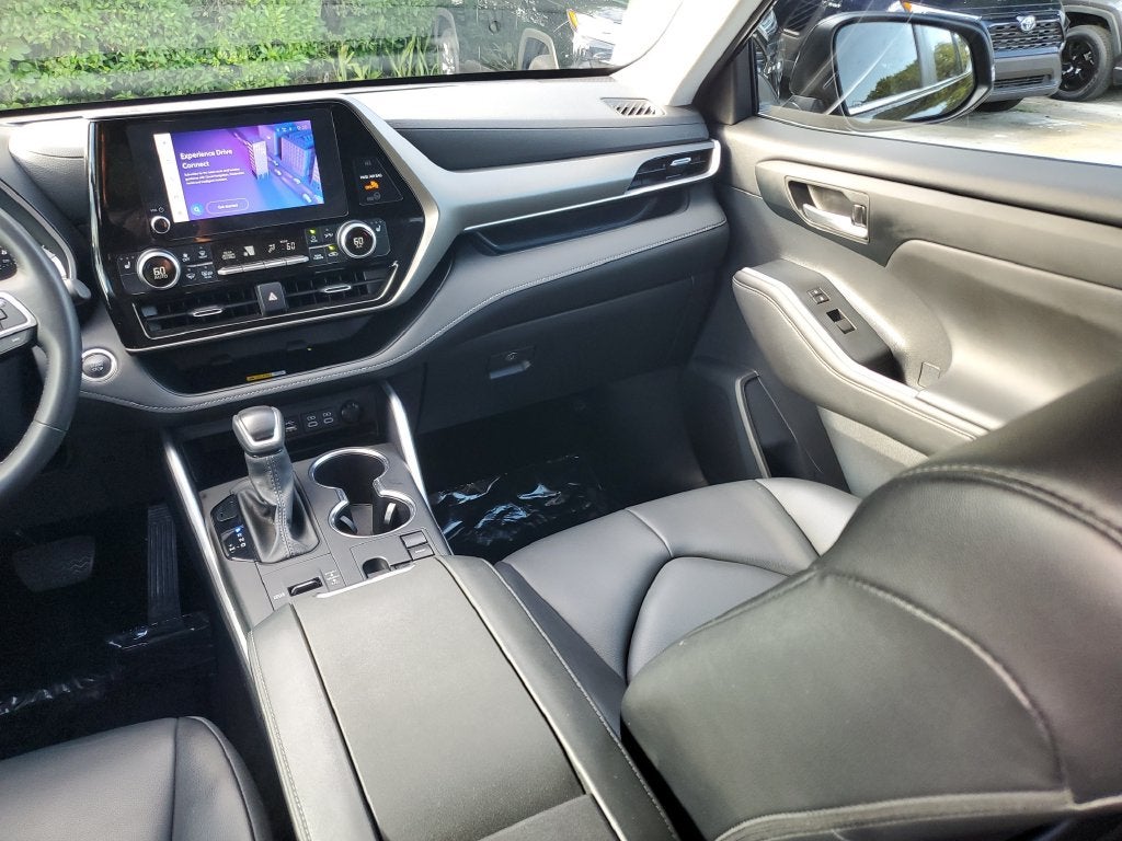 2024 Toyota Highlander XLE