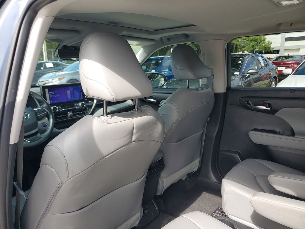 2023 Toyota Highlander XLE