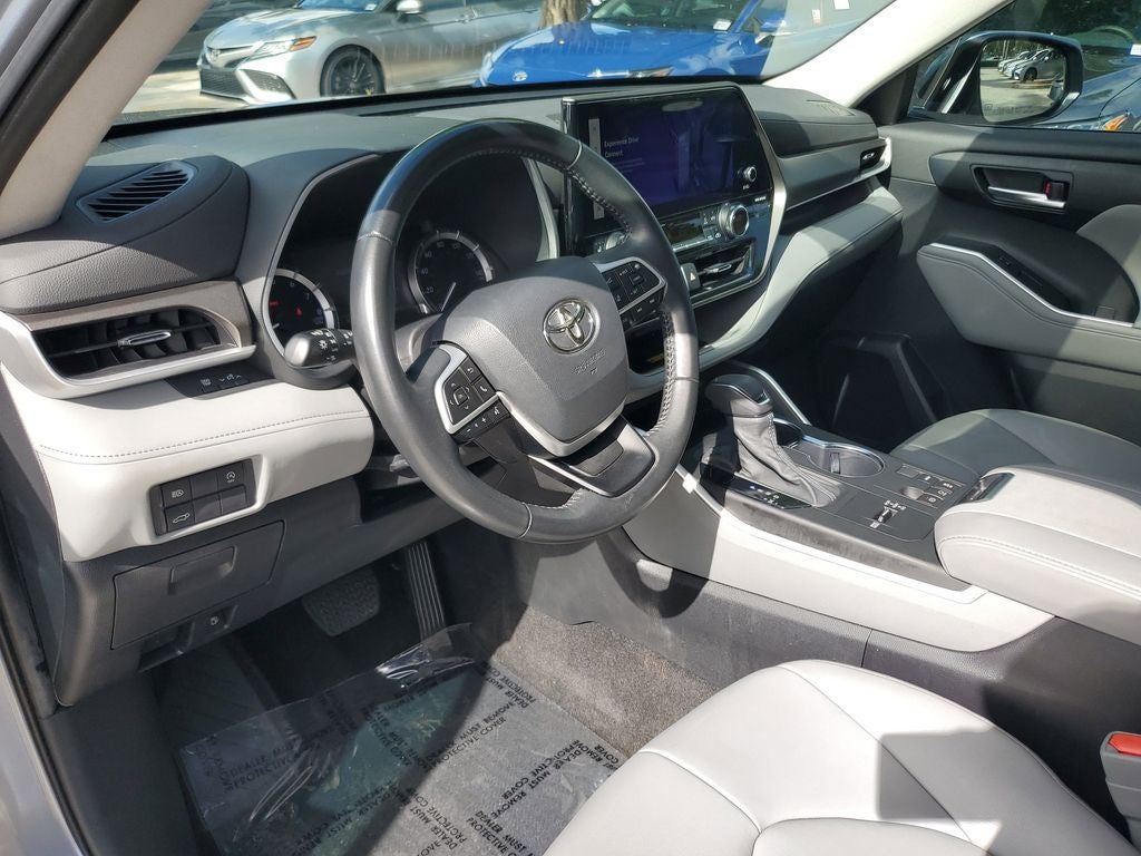 2023 Toyota Highlander XLE