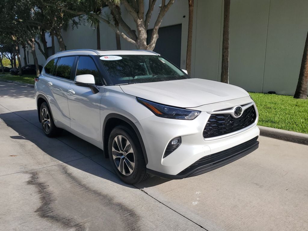 2024 Toyota Highlander XLE