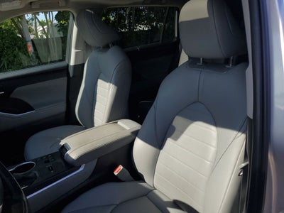 2023 Toyota Highlander XLE