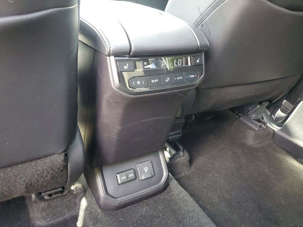 2024 Toyota Highlander Platinum