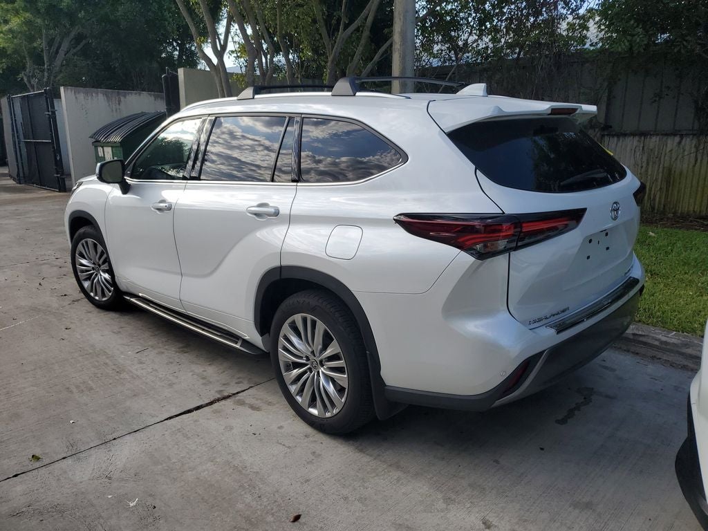 2024 Toyota Highlander Platinum