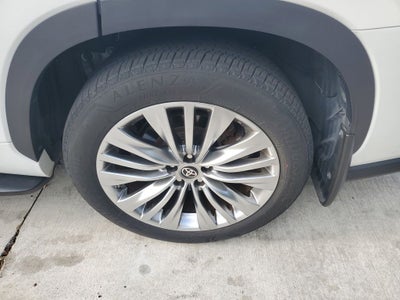 2024 Toyota Highlander Platinum