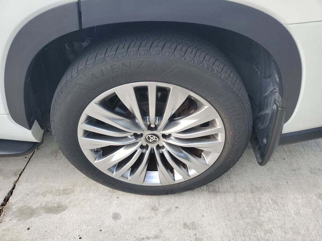 2024 Toyota Highlander Platinum