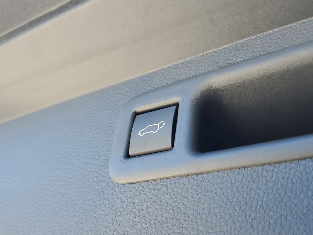 2025 Toyota Highlander Platinum
