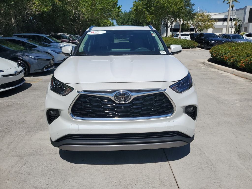 2025 Toyota Highlander Platinum