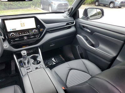 2026 Toyota Highlander XSE