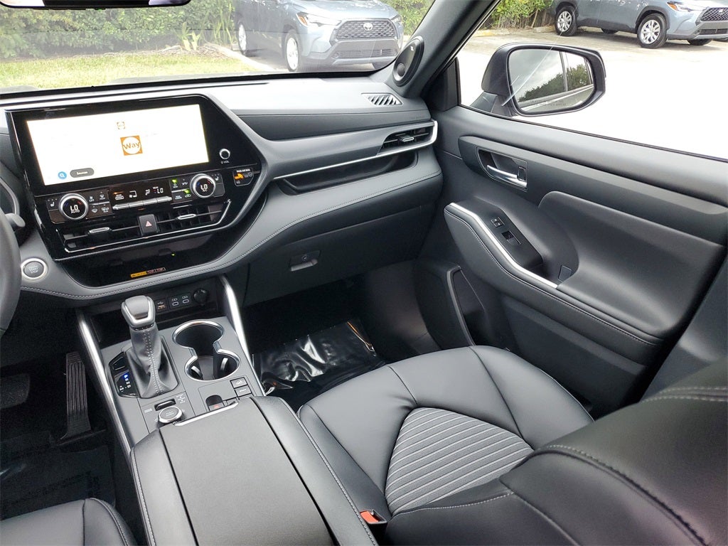 2026 Toyota Highlander XSE