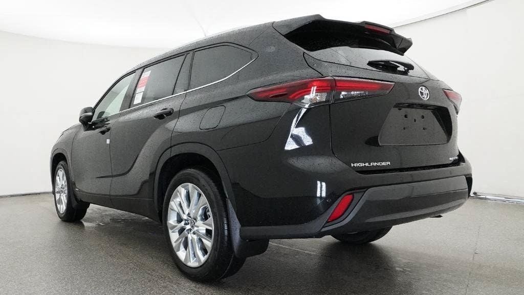 2026 Toyota Highlander Hybrid Limited