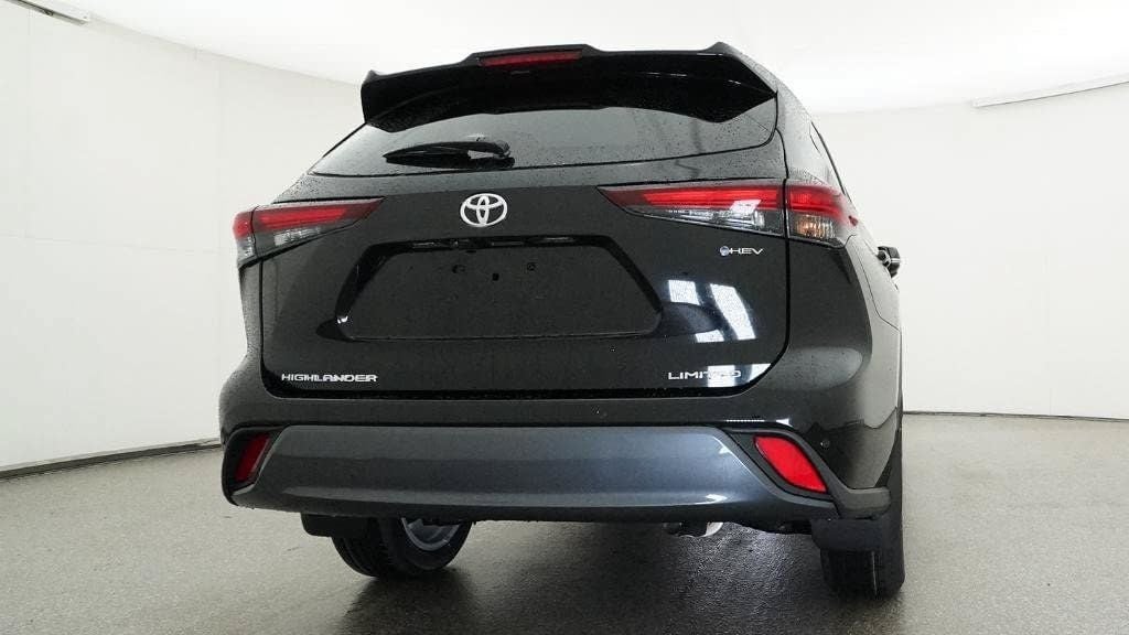 2026 Toyota Highlander Hybrid Limited