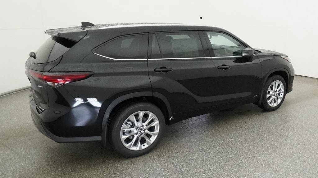 2026 Toyota Highlander Hybrid Limited