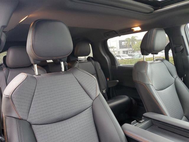 2022 Toyota Sienna XSE 7 Passenger