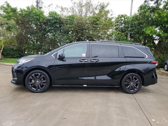 2022 Toyota Sienna XSE 7 Passenger