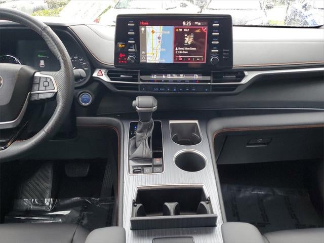 2022 Toyota Sienna XSE 7 Passenger