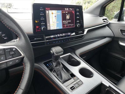 2022 Toyota Sienna XSE 7 Passenger
